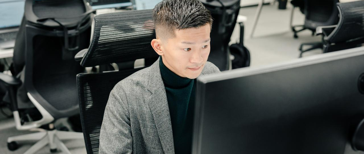 完全出社で短期集中で学び、圧倒的成長ができる。成長して自信をつけよう