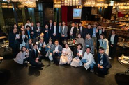 2025年・代表井上の出版記念パーティーの様子。多くの方々のご協力とご支援でカイラボは成り立っています。