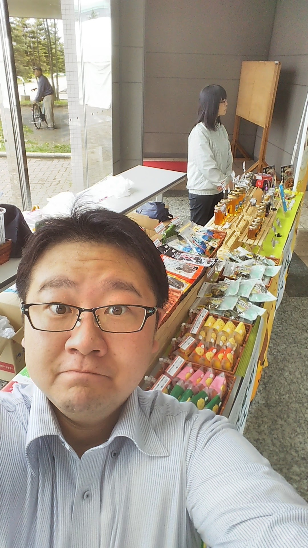 イベントに出店中のワンシーン（はちみつがおすすめ）