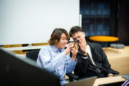 雑談・談笑もチームとして仕事をするには重要。仲間のことを知ることで強いチームが創られていきます。