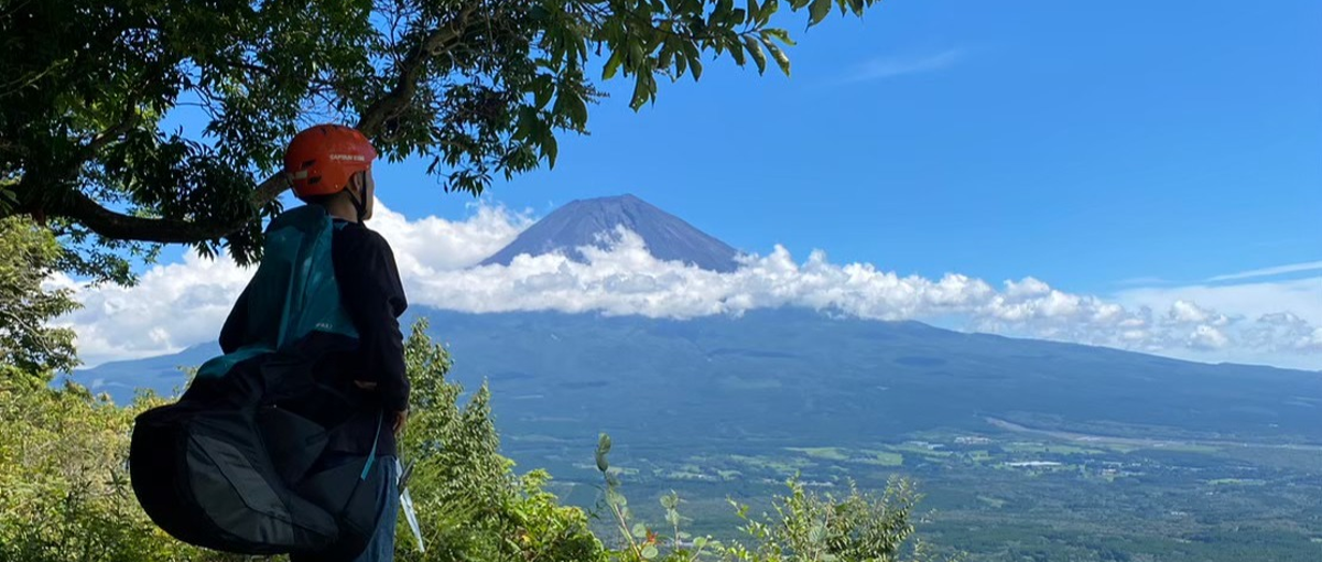 その背景を教えてもらえますか？ユーザー想いなセールスメンバー募集！