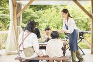 接客業務、裏方業務から始まり、プライシングやアクティビティ企画、マネジメントまで多岐にわたる業務をお願いします！