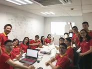 チームミーティングに真剣に取り組みメンバー！