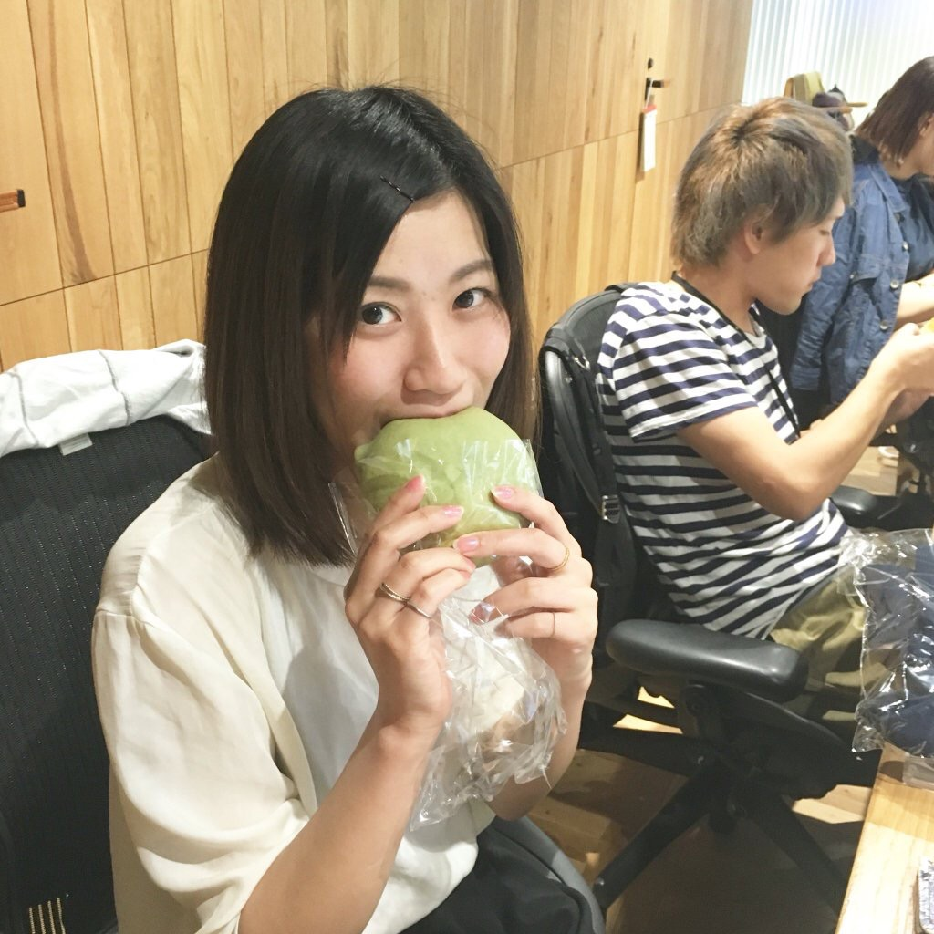 メンバ−３人以上でランチ行ったらランチ代補助！