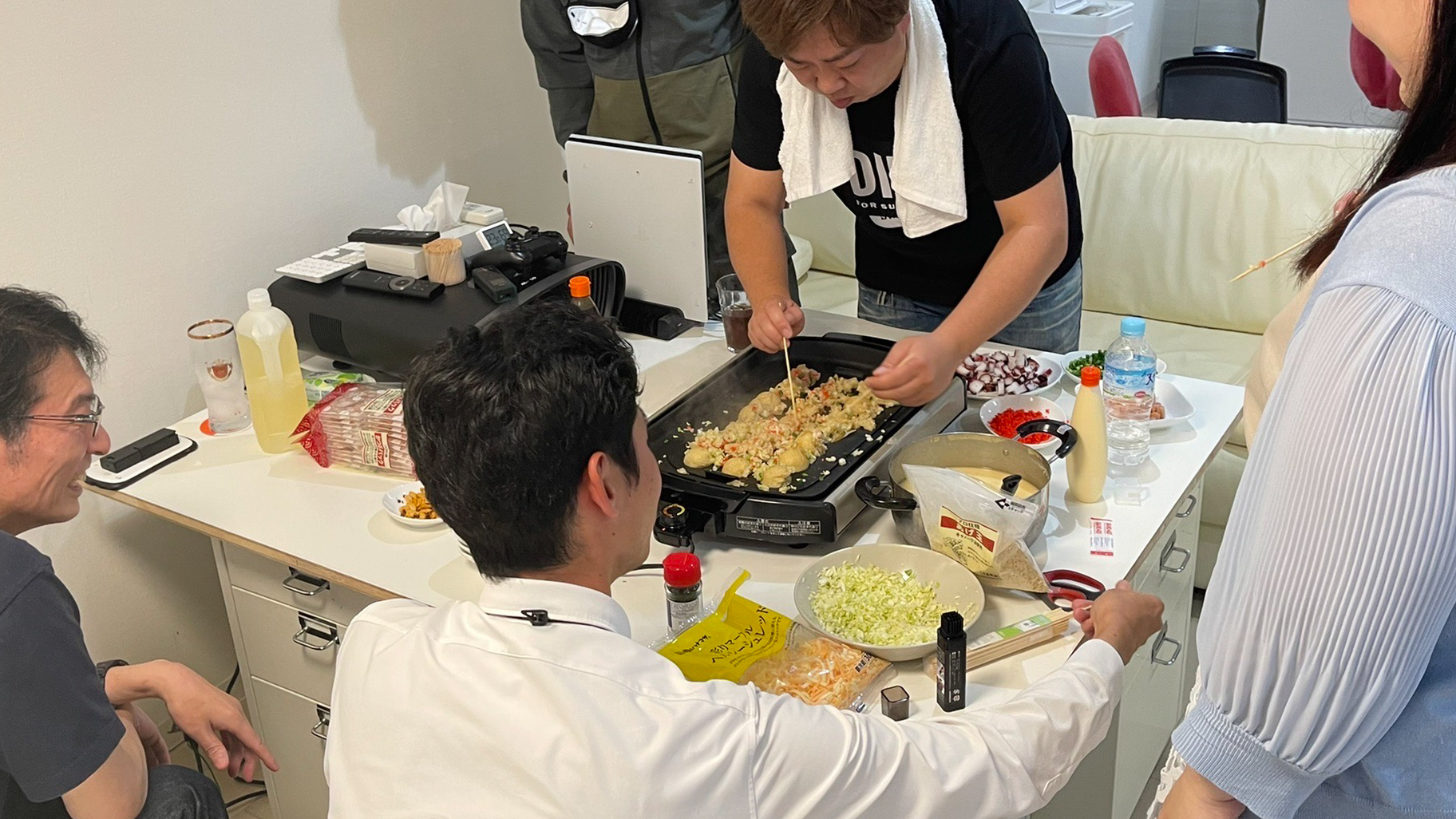 たこ焼きパーティーができる会社です。