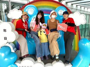 社員全員で街へ繰り出し、出会ったユーザー様へ感謝をお伝えする、「ありがとうパレード」通称、「ありパレ」の様子です。