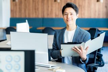 営業職│ITエンジニア×企業を繋げ、クライアントのサービス拡大を支援！