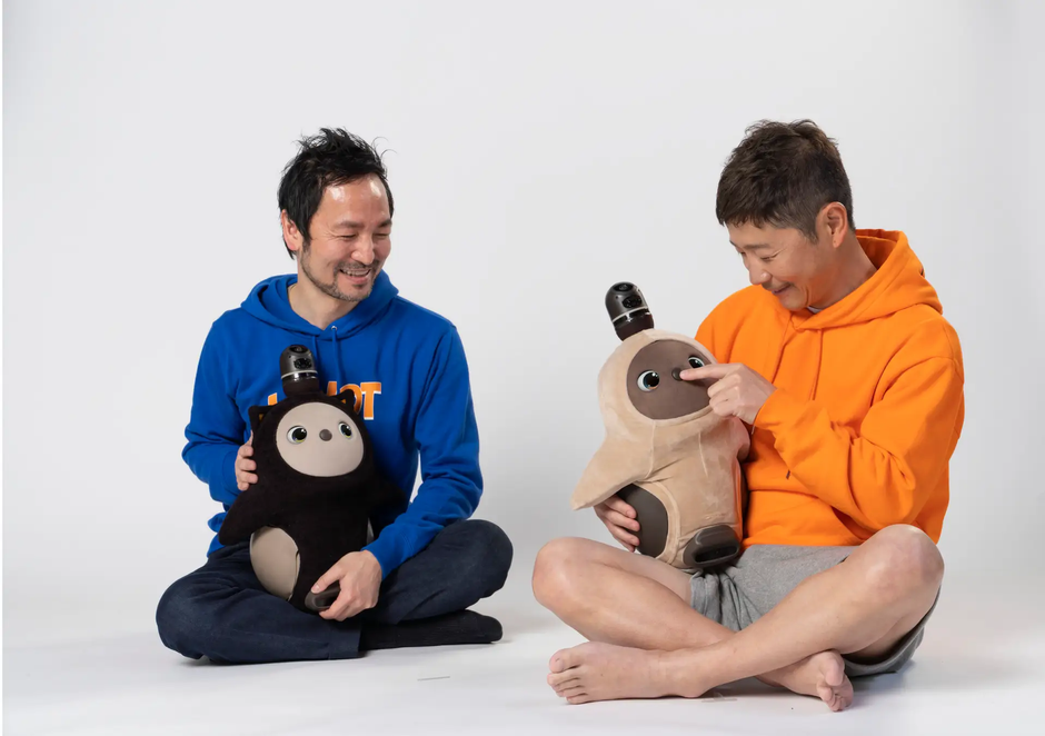 役に立たないけど人をほっこりさせるようなロボット〜アイドルグループ