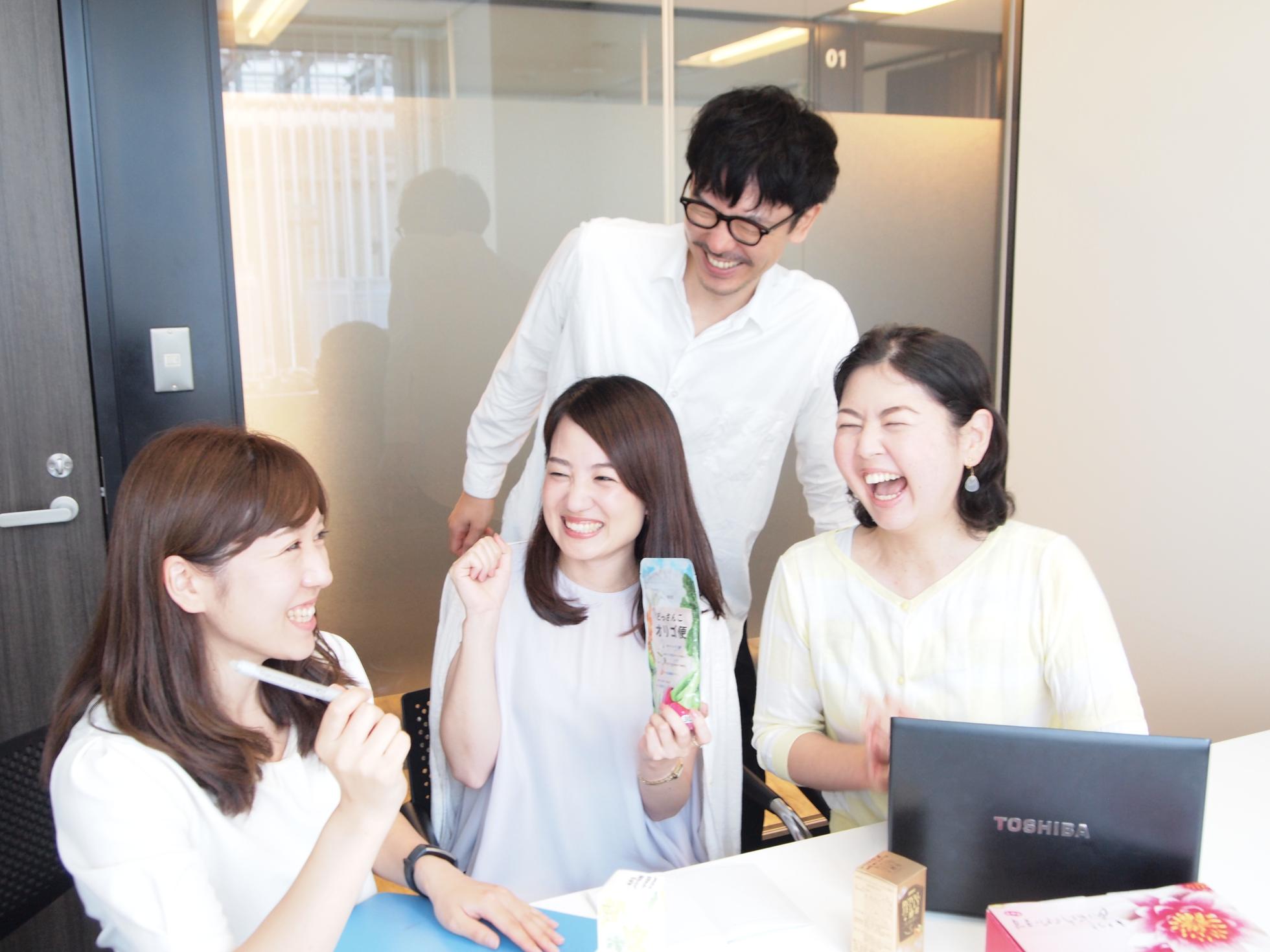 理想の環境で働きませんか？ グラフィックデザイナー・ディレクター - 株式会社ベンチャーバンクのグラフィックデザイナーの採用 - Wantedly