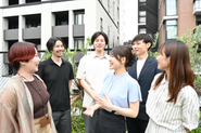 服装や髪色など、無駄な縛りは一切なし。似合っていればOK！個性を大事にしています。