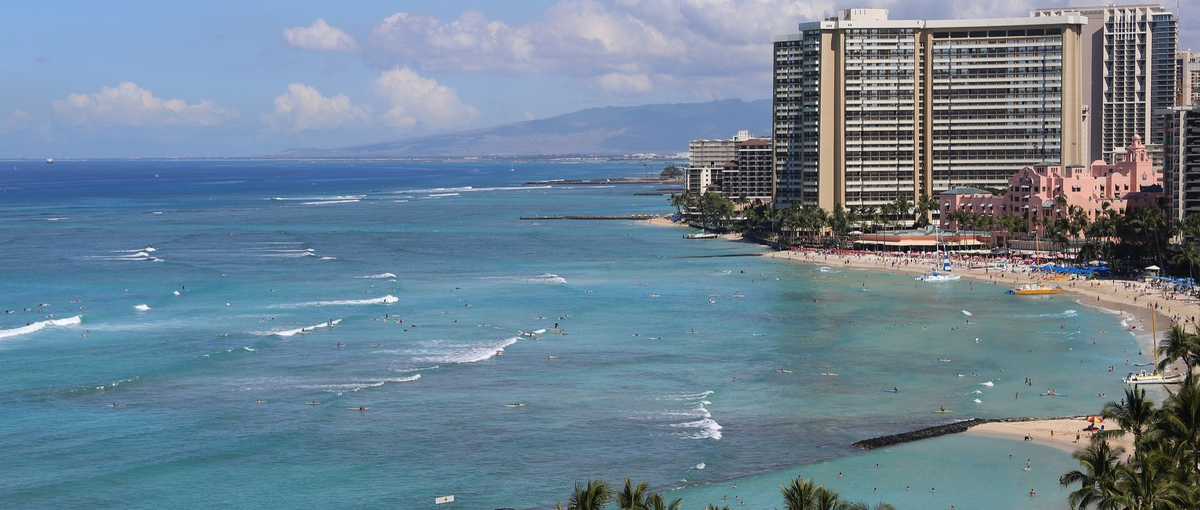 あなたの言葉で感動を創る！ハワイウェディング国内営業責任者候補を募集中。