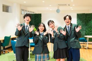 パンフレット撮影も全部生徒がやります