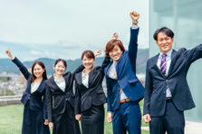 SEOはもちろん営業力をつけて強いサイトを作りたいインターンを募集！