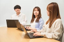 コンサル｜既存クライアント特化！数億円の予算を運用し、企業の成長を担う