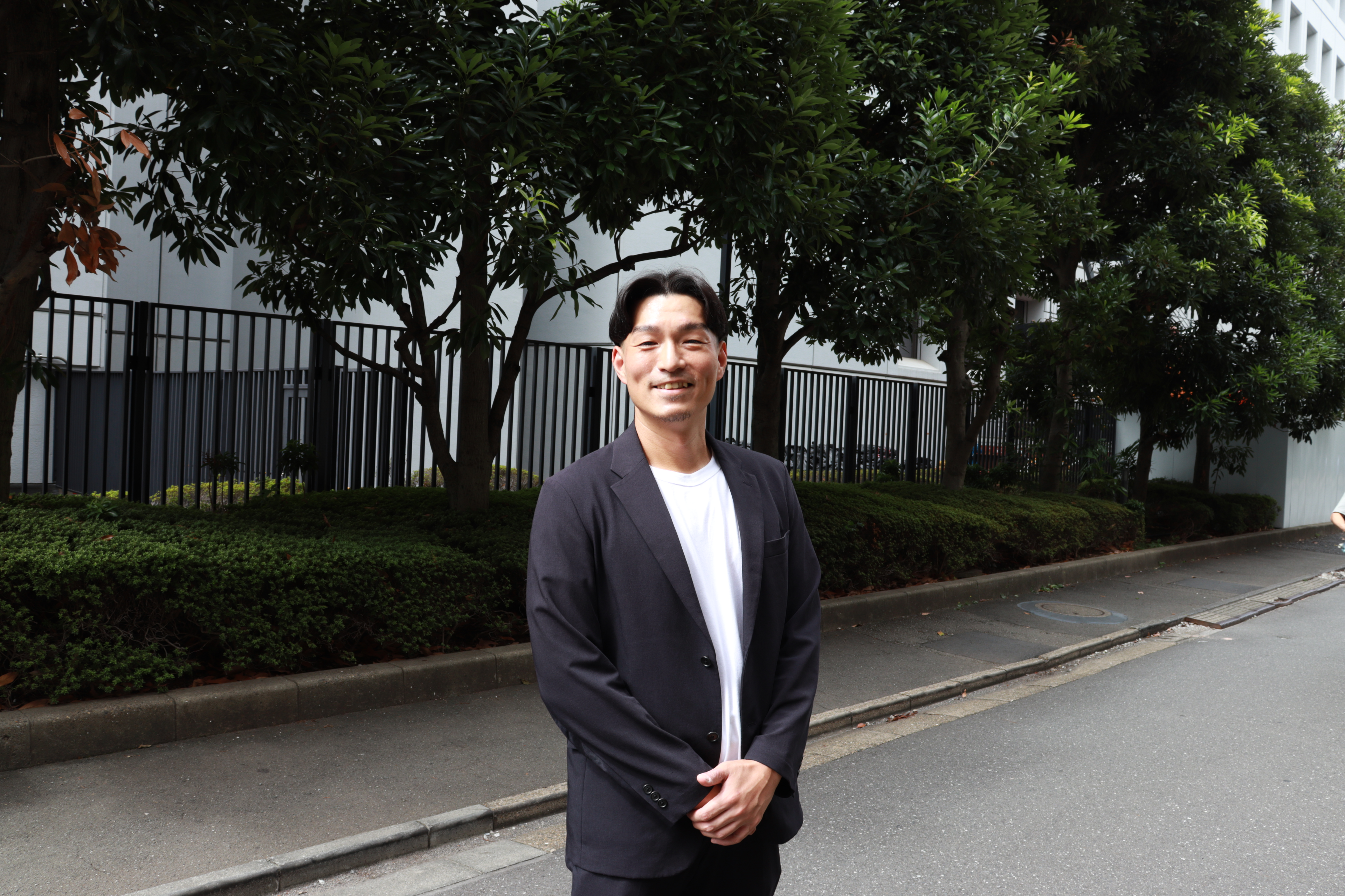 家族のように苦楽を共にしてきた仲間たちが、ジョブホッパーだった自分を変えてくれた。パワフルに活動し続けている原動力とは？