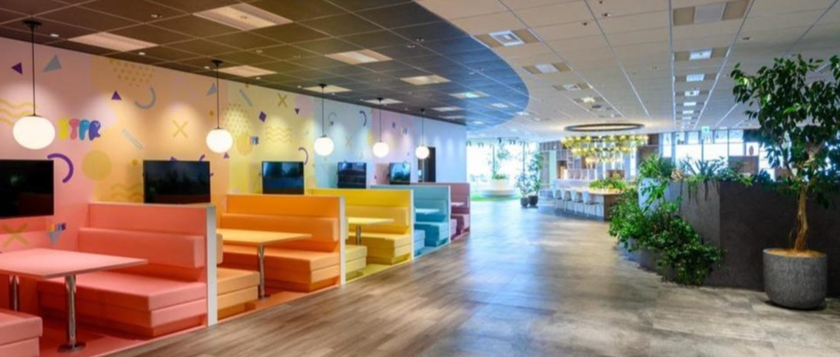 動画サムネイルやグッズデザイン等！幅広いデザイン制作担当を募集！