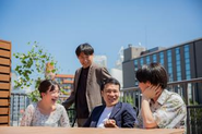 屋上のテラスでリフレッシュすることもできます！
