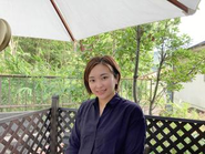 ［自己成長］業務の大半は採用業務がメインです。他、人事、制度、評価、研修など、それ以外の業務も多岐に渡ります。重要な意思決定を任される場面や自部署のマネジメント、何より成果にコミットすることが求められるので、心も体もタフでなければ務まりません。生半可な気持ちでは就業後にギャップが生じるため、覚悟が問われるポジションであることを十分にご理解ください。しかし、これだけの重要業務を預かるポジションのため、間違いなく成長実感を得られ、成長スピードも圧倒的です。新しい自分にきっと会えます。