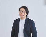 弊社代表の徳田です。イギリス留学を経て、2007年にマーケティング企業へ入社。外国人マーケターと共に海外Webマーケティングチームを牽引し、2014年8月にMBOという形で世界へボカン株式会社を設立いたしました。