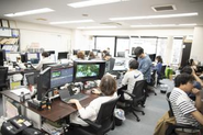 ディレクター同士だけでなく、エディターとも密に連携をとりながら、仕事を進めています。