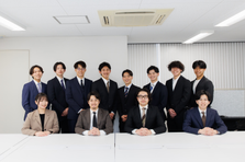 ビジネスの仕組みをゼロから学べる。営業×マーケの新卒募集！