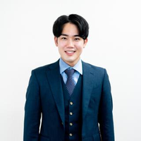 高井 啓那