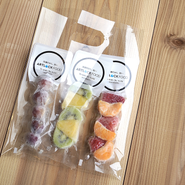 〈ARTLOCKFOOD〉ARTLOCKFREEZERで特殊冷凍したフルーツ。
