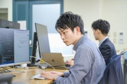 フルフレックス、リモート可でそれぞれ生産性を高めて働いています