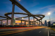海外と交流してみたかった人へ。それ、貿易で実践してみませんか？