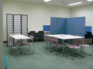 異業種交流会などをよく開催しているスペース。例えば志木サテライトオフィスに入居している一般社団法人地域連携プラットフォームという団体で、地元の志木市役所と協働で実施している「創業スクール」の修了生の定期的な交流の場などに使われています。