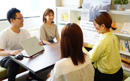 本部は東京・中野にあります。その他、都内に3拠点、岩手県、宮城県、福島県、島根県にそれぞれ1拠点を運営。