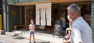 老若男女いろいろな方が訪れるお店。どんな方の日常にもなじむ商品を揃え、お客様にあわせバリスタが提案します。
