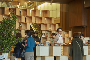 東京ミッドタウンでの出店風景です。