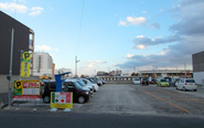 一日貸しの駐車場（導入例）。 わかりやすく良心的な価格で利用者様の満足度も高いです！