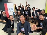 ステークホルダーを巻き込んで、自分たちも「オモロい」仕事に突き進みます。