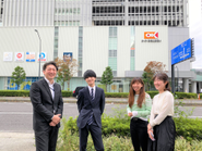 本社機能も備えた、オーケーみなとみらい店です