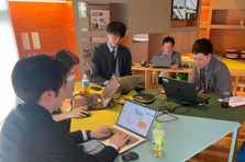 瀬戸内で、クリエイティブな働き方を。あらゆるプロと関われる醍醐味あり。