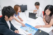 男女問わず、年齢問わず、自由に意見を言い合える風土です！