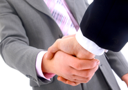 社内の税理士への指示はタイ語と英語です