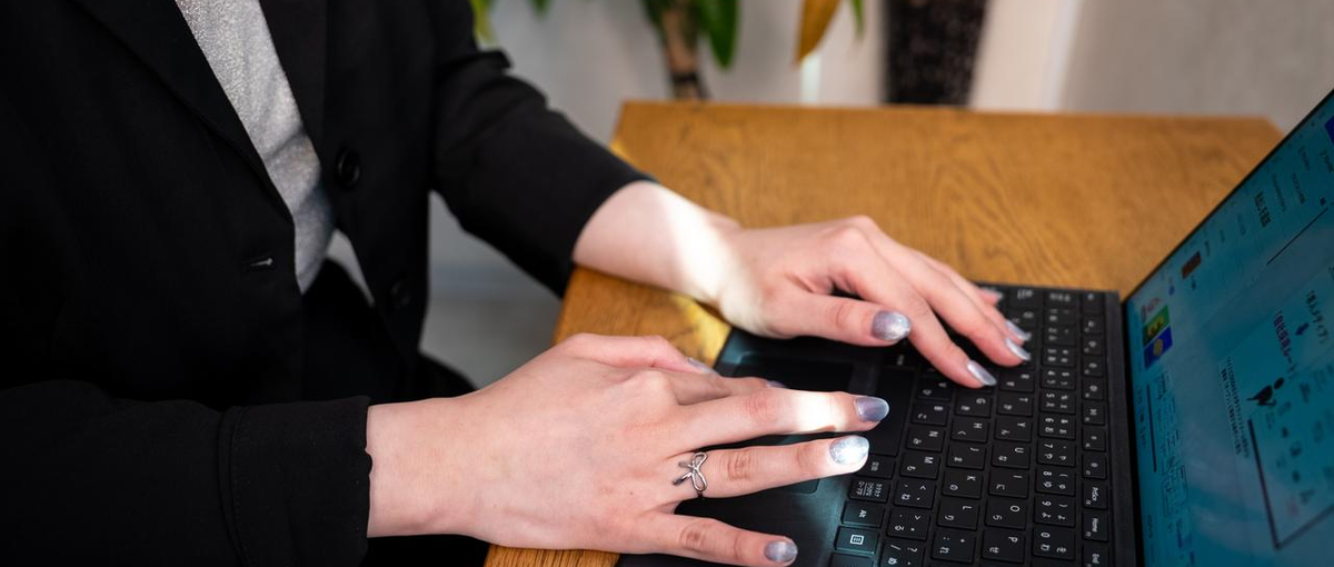 動画編集者からディレクターへ。キャリアの選択肢を広げられる！