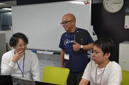 社長・部長を問わず、社内ではフラットに議論が展開されます。