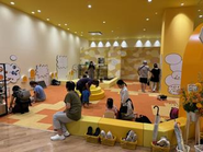 2024年6月28日、南行徳にて新店舗『あそびにっくパーク』を開業しました。あそびにっくパークはピクニックのように気軽な気分でオトナもコドモもたのしくあそびながら新しい体験ができる場所。 【たのしく新しい】を365日感じられて何度でも来たくなるような、地域のためのコミュニティスペースです。