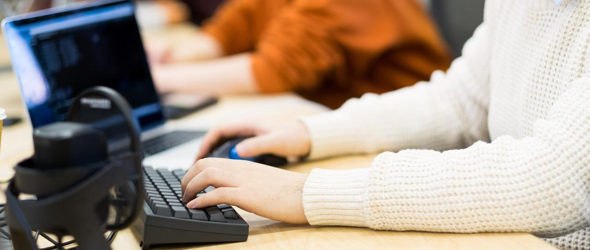 アーキテクチャ設計から暗号資産の信頼性を支えるシニアAWSエンジニアを募集