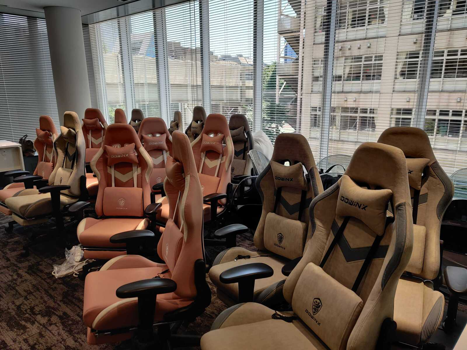 Virtual Wall社のオフィス移転物語（オフィスづくり編）