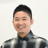 出井 康裕