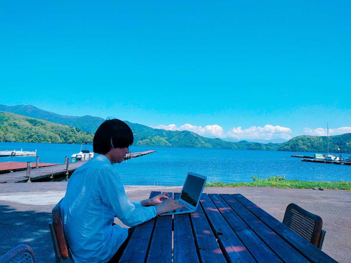 時間や場所に縛られずに働く「フリー出社制度」のトライアルが始まりました！