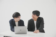 月に一度の帰社日（発電会）では、和やかに時間が進んでいきます。