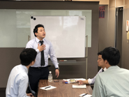 大学生の時にインターンとしてはじめた西潟　就職を決まっていたが弊社の魅力に気づき、そこから営業をフルコミットで学び、全国1位に。現在はマネージャーとして１５０名ほどの組織をまとめる若きリーダー　