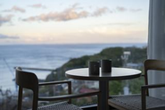 空と海に囲まれて、ただ静かに過ごす場所