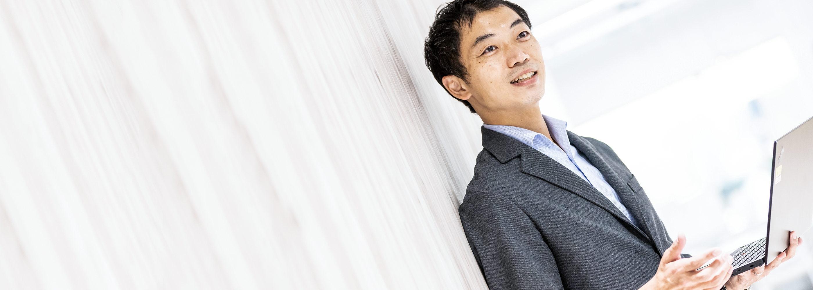 年齢も社歴も資格も無関係。仲間と共に歩む覚悟を